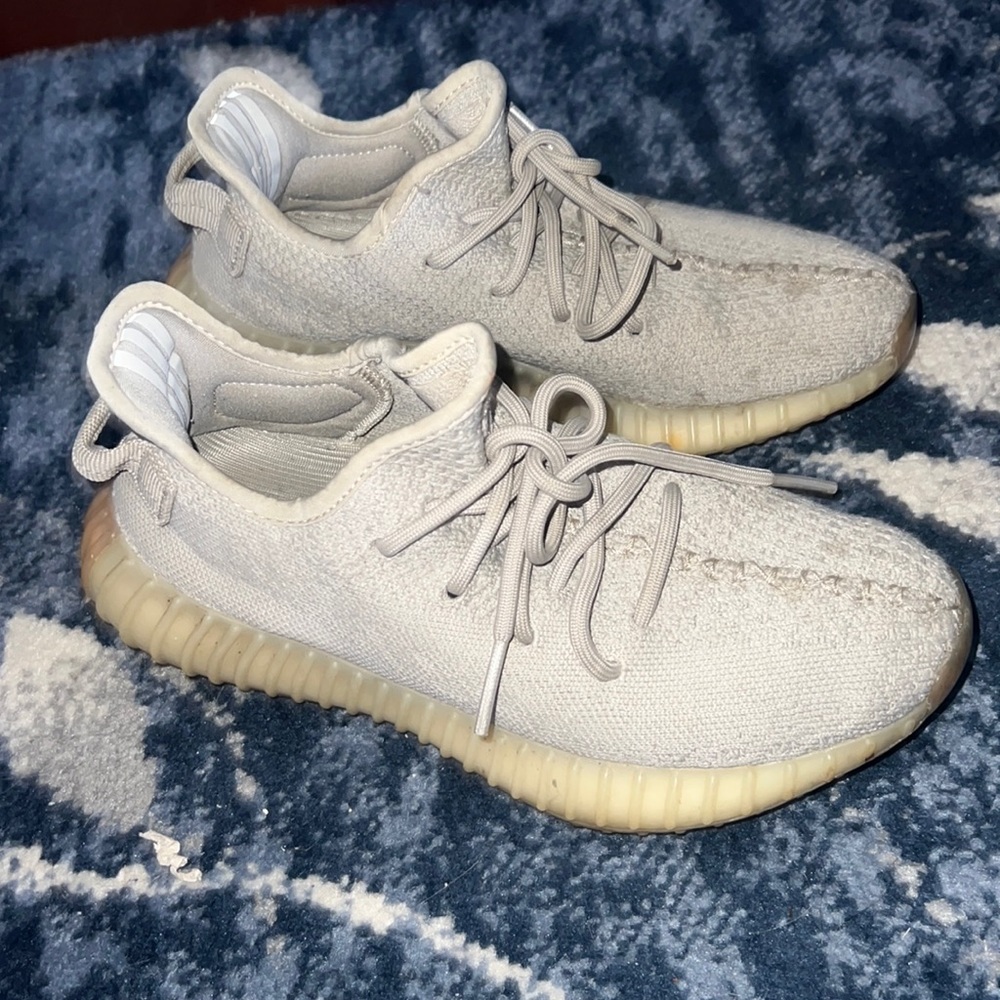 yeezy 350 V2 sesame’